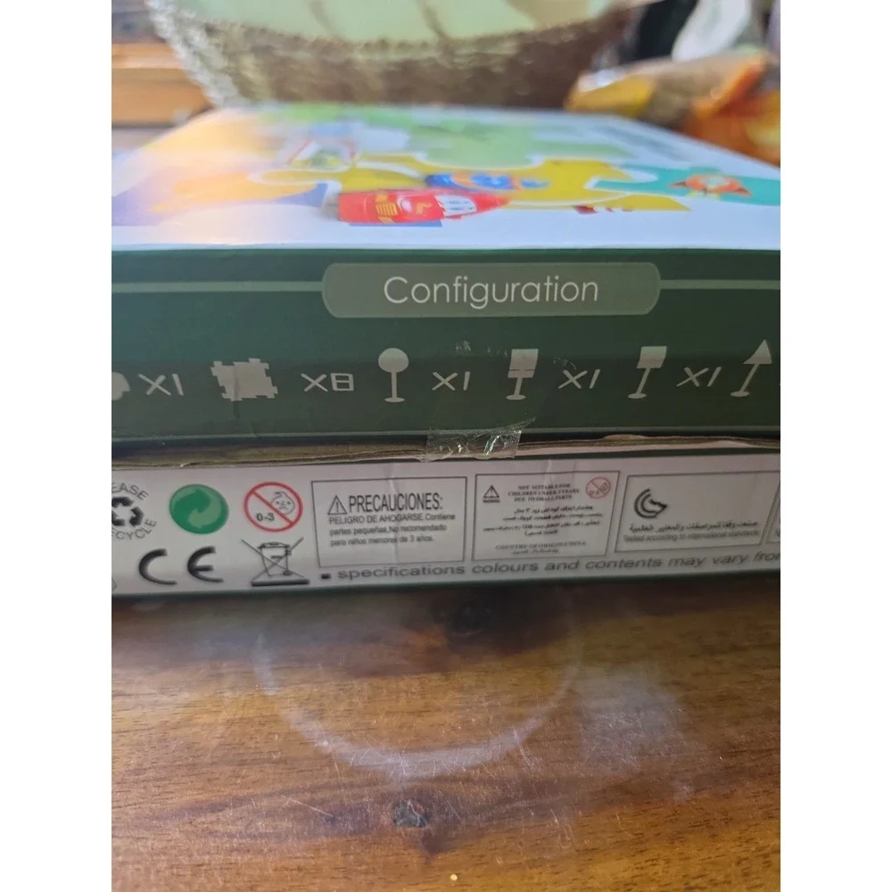 Rail Car Puzzle Land Series 1102A with Green Car 15 Pieces